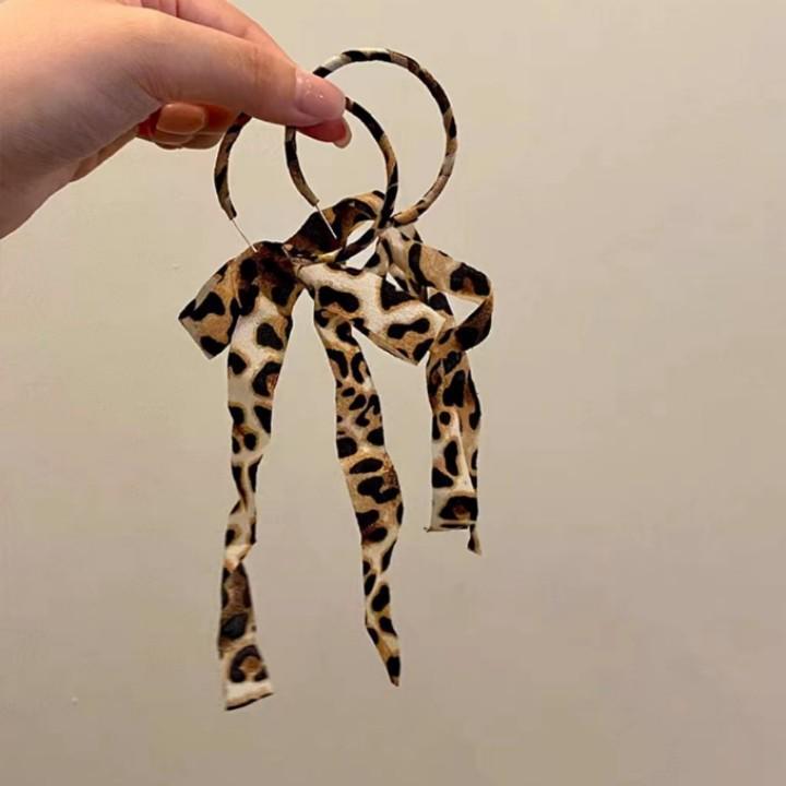 2025 Trendy High-End Retro Earrings: Autumn/Winter Design