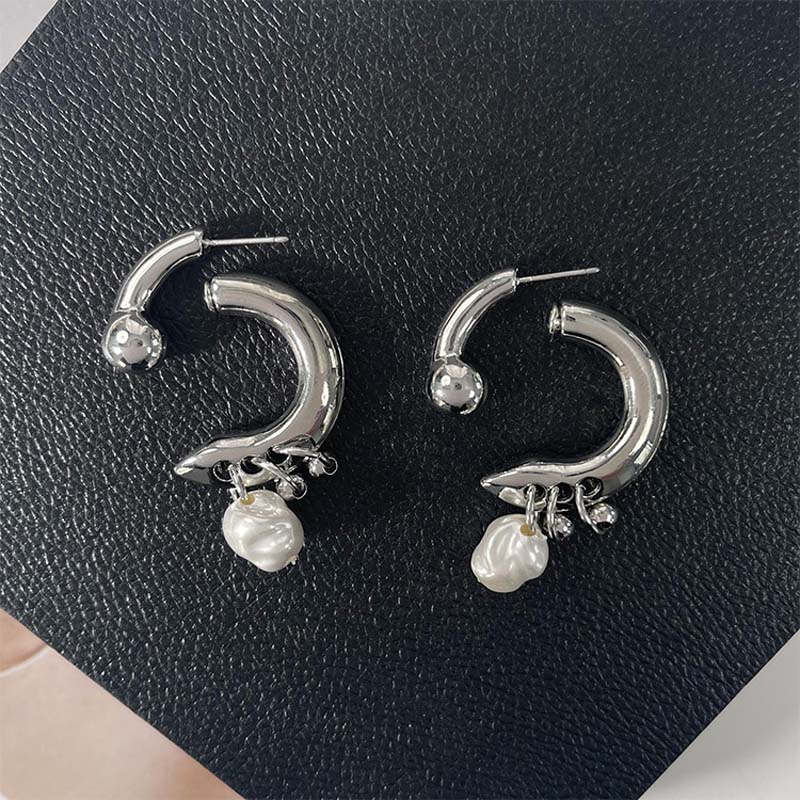 Punk Silver Color Pearl Tassel Drop Earrings for Women Exquisite Metal Geometric C-Shaped Dangle Earrings Jewelry Accessories