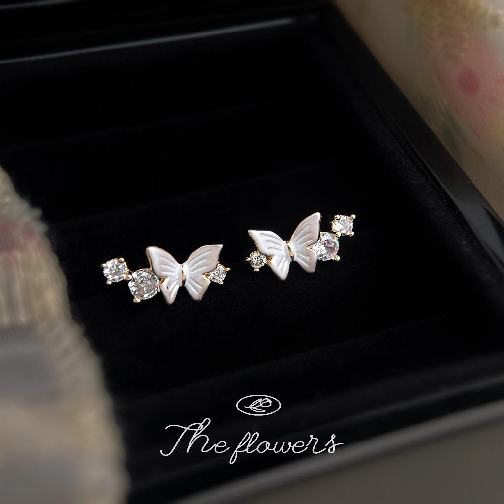 Fresh and sweet micro-inlaid zircon small 925 silver needle electroplated 14K butterfly small stud earrings commuting versatile earrings