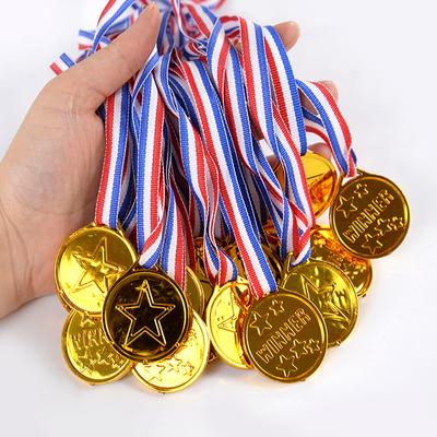 5/10 szt. Złotych plastikowych medali zwycięzcy Trofeum dla dzieci Gra sportowa Nagroda Nagrody Zabawki dla dzieci Piłka nożna Urodziny Przyjęcia Upominki Wypełniacze Pinata