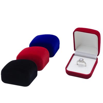 ייצור תכשיטים – אריזות ומתקנים לתכשיטים