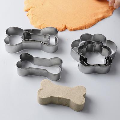 Dog Cookie Cutter Set with PVC Top Dog Bone & Paw Print Cookie Cutters Cute Animal Biscuit Cutter Pet Treat Mold