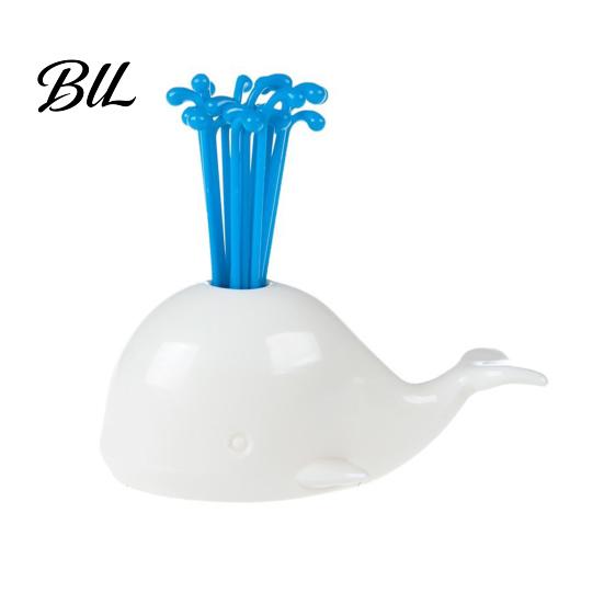 Kids Fruit Forks Whale Shape Picks with Water Splash Design Cute Plastic Food Skewers Marinated Meat for Appetizers Desserts Reusable Fork Party белый