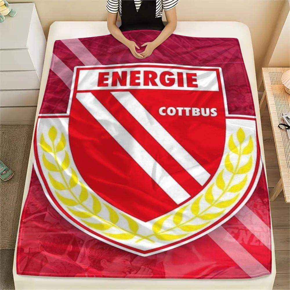

1 шт. Фланелевое одеяло с принтом Energie Cottbus, Высококачественное, Удобное для всех сезонов, Декор для дома, Тепло и комфорт, Идеально для рождественских подарков38 80cm x 120cm