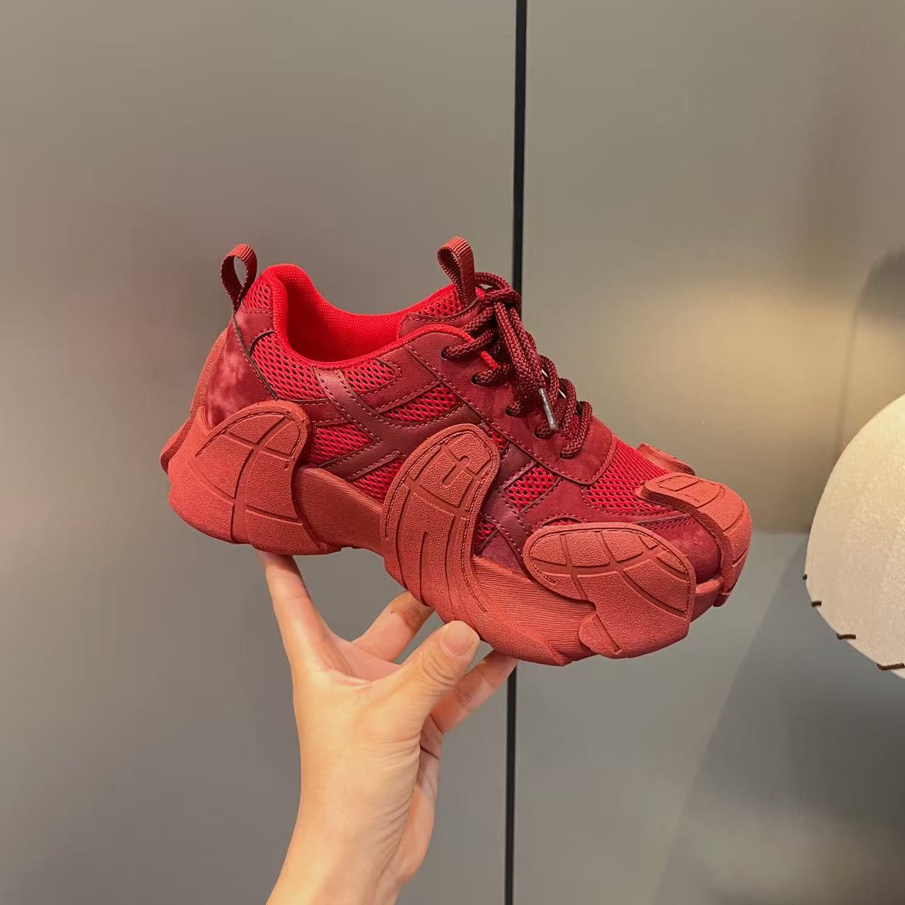 

Retro platform shoes women s new mesh breathable heightening casual sports shoes 35 красный