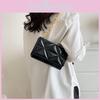 Stylish Black And White Pu Small Square Shoulder Bag For Women Fashionable Casual Look