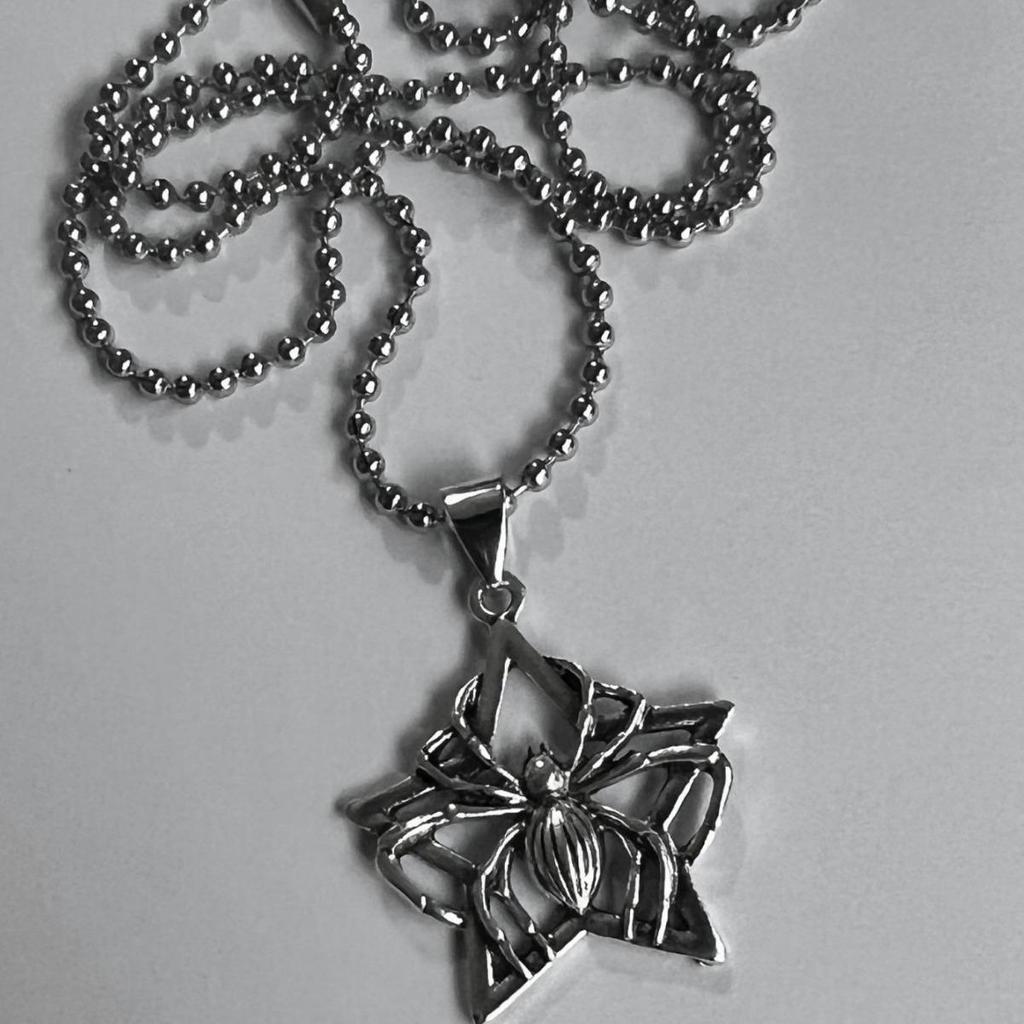 2024 Autumn European & American Fashion Spider Pendant Necklace with Zinc Alloy Long Chain