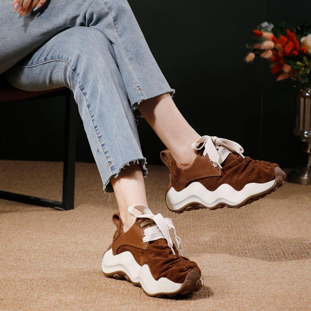 2025 Autumn Women's Trendy Cowhide Sporty Lace-up Sneakers – Breathable, Thick Sole, Casual Design for All Seasons