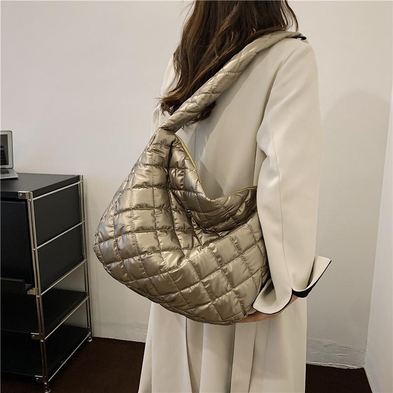 Stylish Canvas Tote Bag For Women With Unique Design Spacious And Trendy For Daily Use