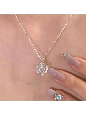 Women's Gradient Heart Necklace (1 Piece) - Simple and Stylish Jewelry, Trendy Pendant Chain Suitable for Everyday Wear, Parties