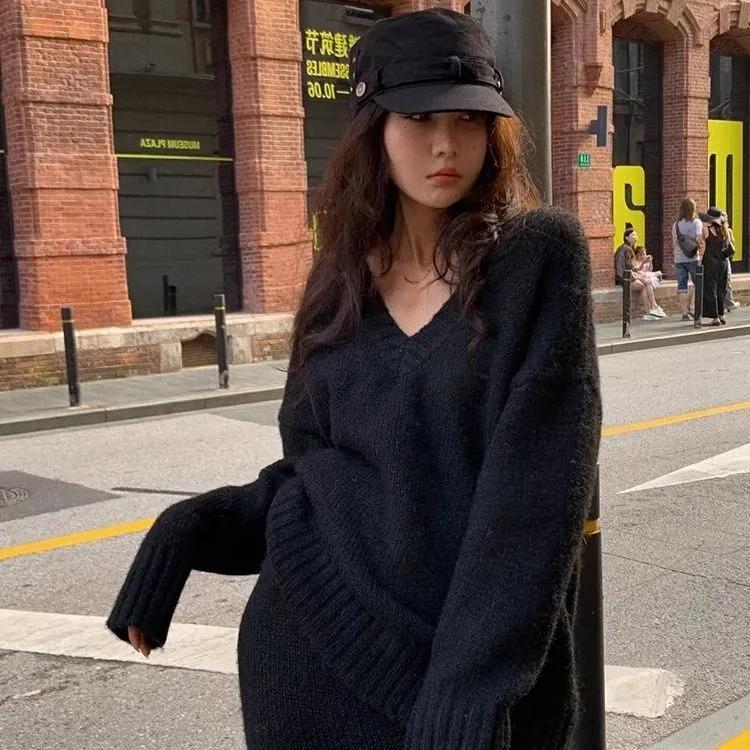 

Осенне-зимний женский комплект из свитера в стиле ленивой юбки с V-образным вырезом, трикотажный свитер, топ и полуюбка, комплект из двух предметов XL чёрный