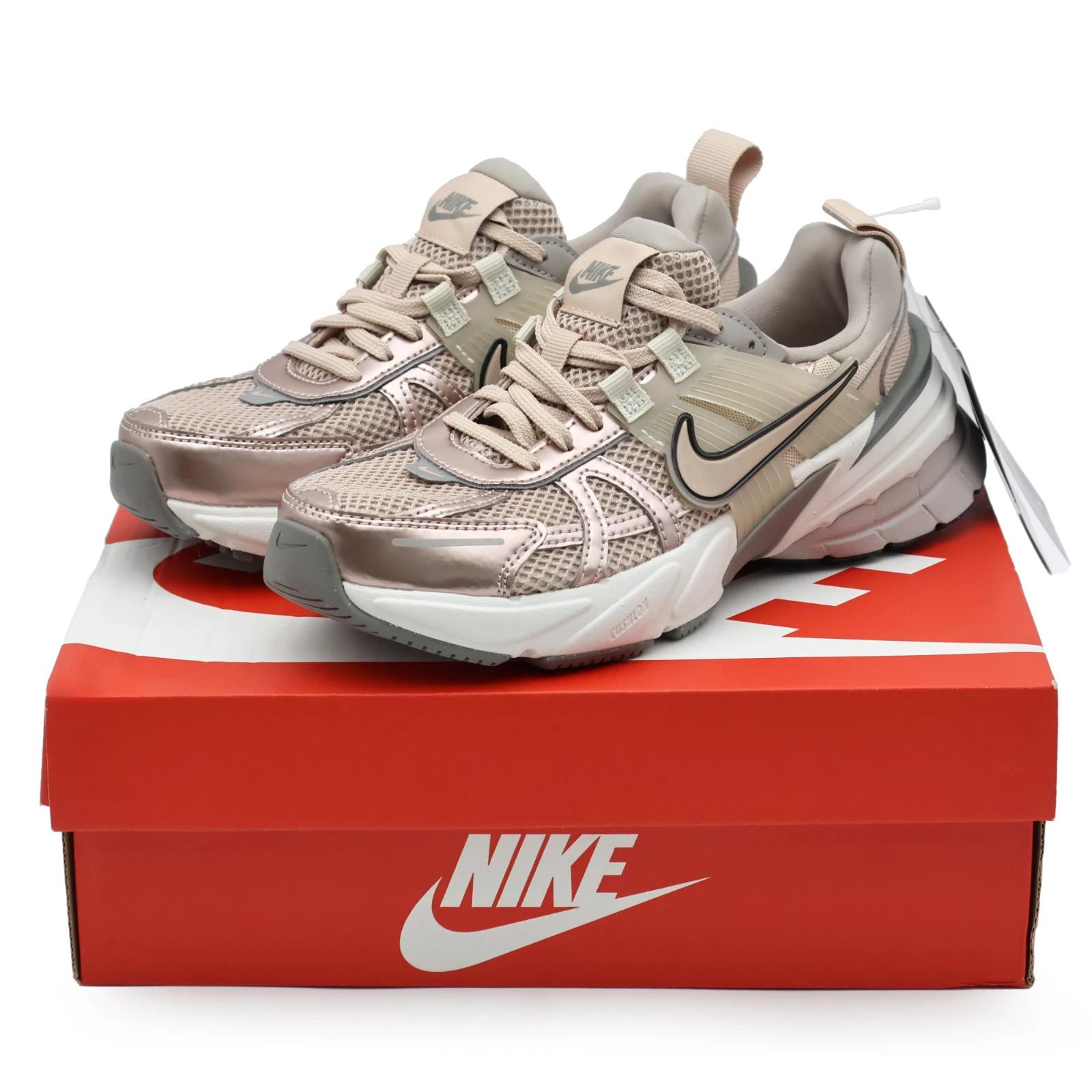 FD0736-201 Nike V2K Skriešanas Apavi (Sieviešu)