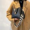 Fashionable Women's Trendy Large Capacity Wallet Korean Version Solid Color Bucket Bag Pu Car Stitching Women's Shoulder Bag