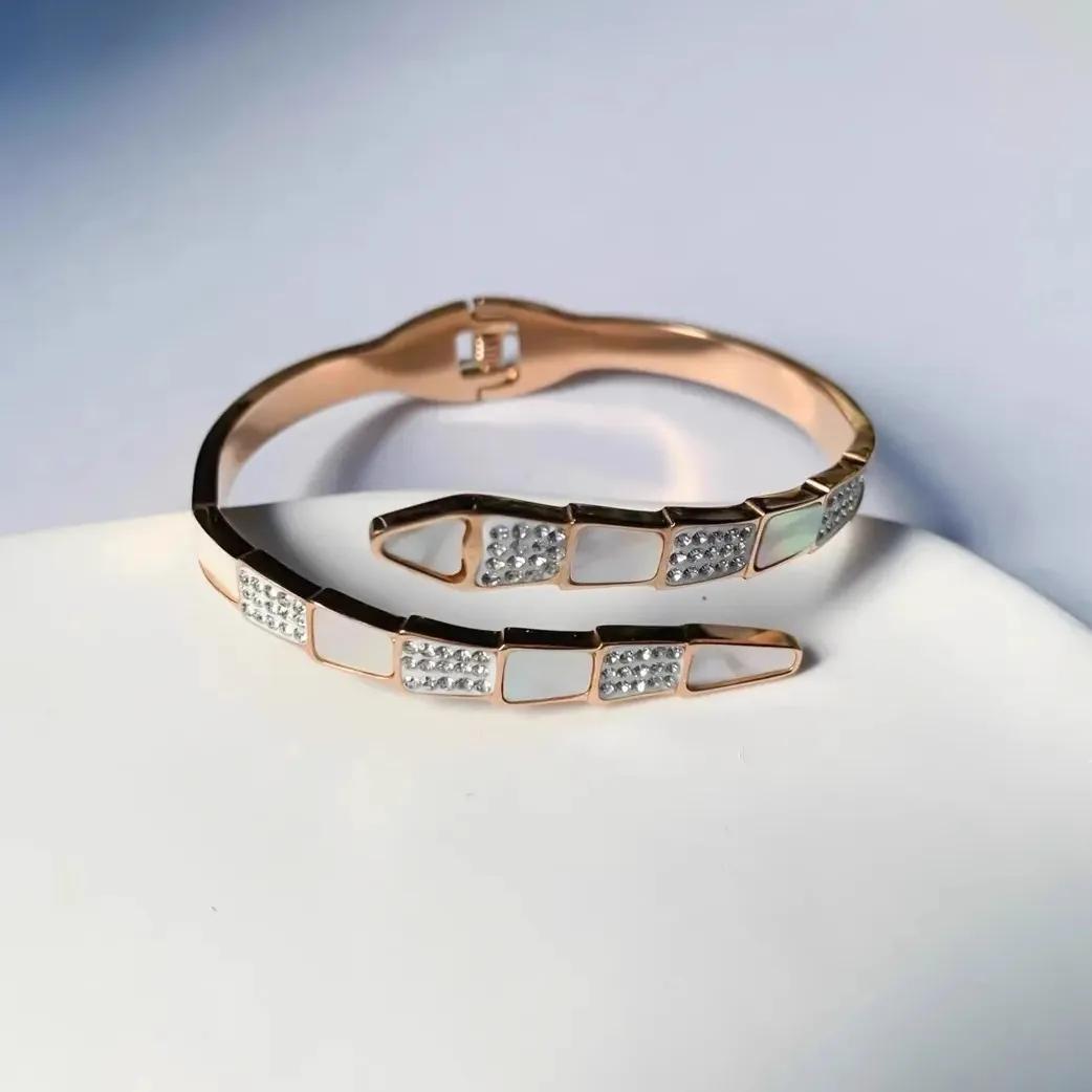 

Браслет-змея с розой, женственный, высококлассный, темпераментный, холодный стиль, перламутр one size(17-20cm)