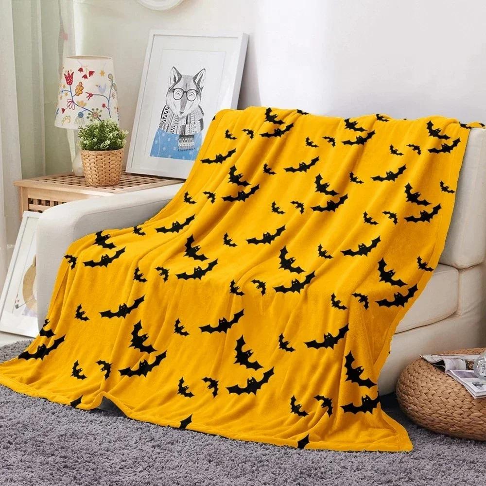 Halloween Bat Pumpkin Lantern Print Flannel Blanket Soft Warm Lightweight Cozy Fluffy Throw Blanket for Boys Girls Festival Gift