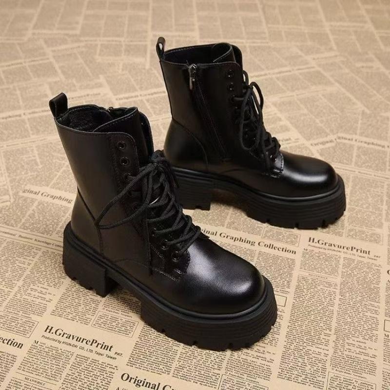 Neue Damenschuhe: Knöchelhohe Stiefel mit dicker Sohle und Absatz zur Höhenvergrößerung und schlankmachende hochhackige Stiefel