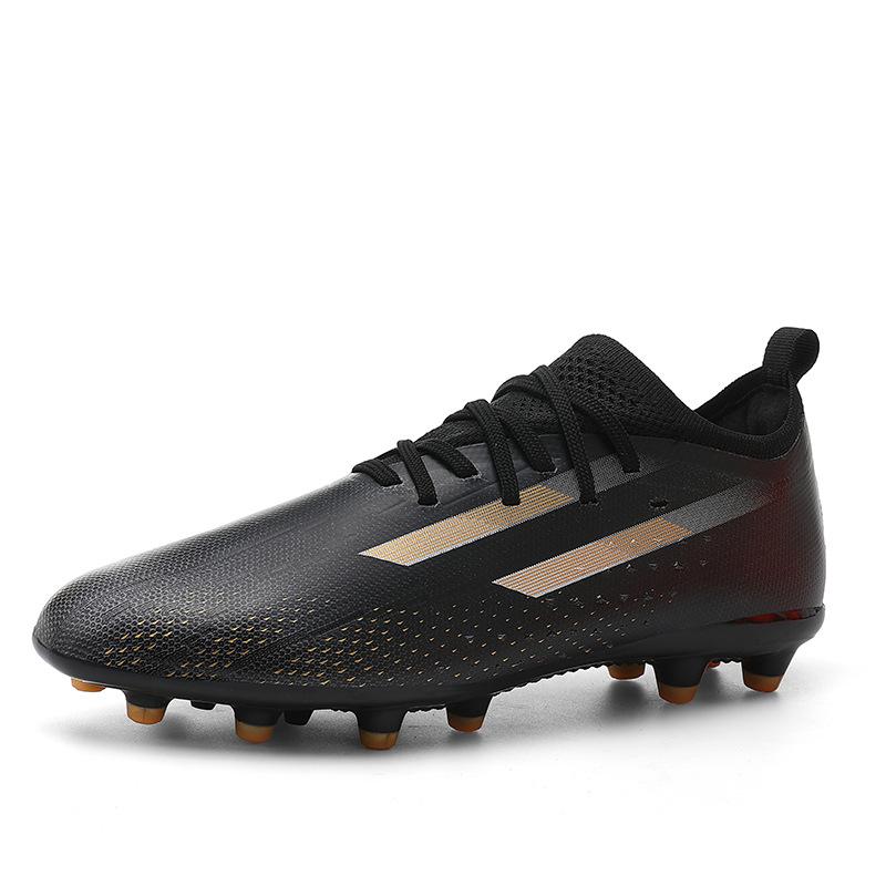 New football shoes men and women teenagers long nails broken nails competition sports shoes