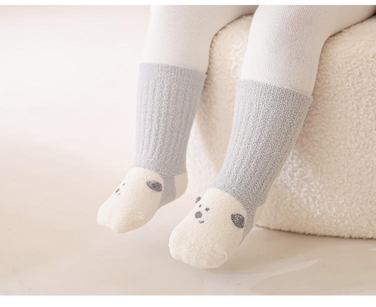 3 Pairs of Thick Infant and Toddler Mid-Tube Socks for Autumn and Winter