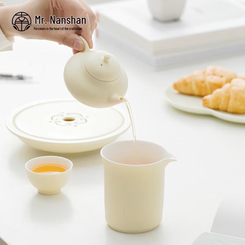 Ceramic Kung Fu Teapot with Holder