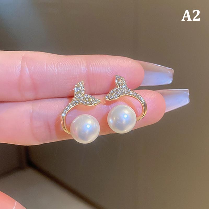 Korean Temperament Fishtail Pearl Earring Simple Earrings Women Ear Studs