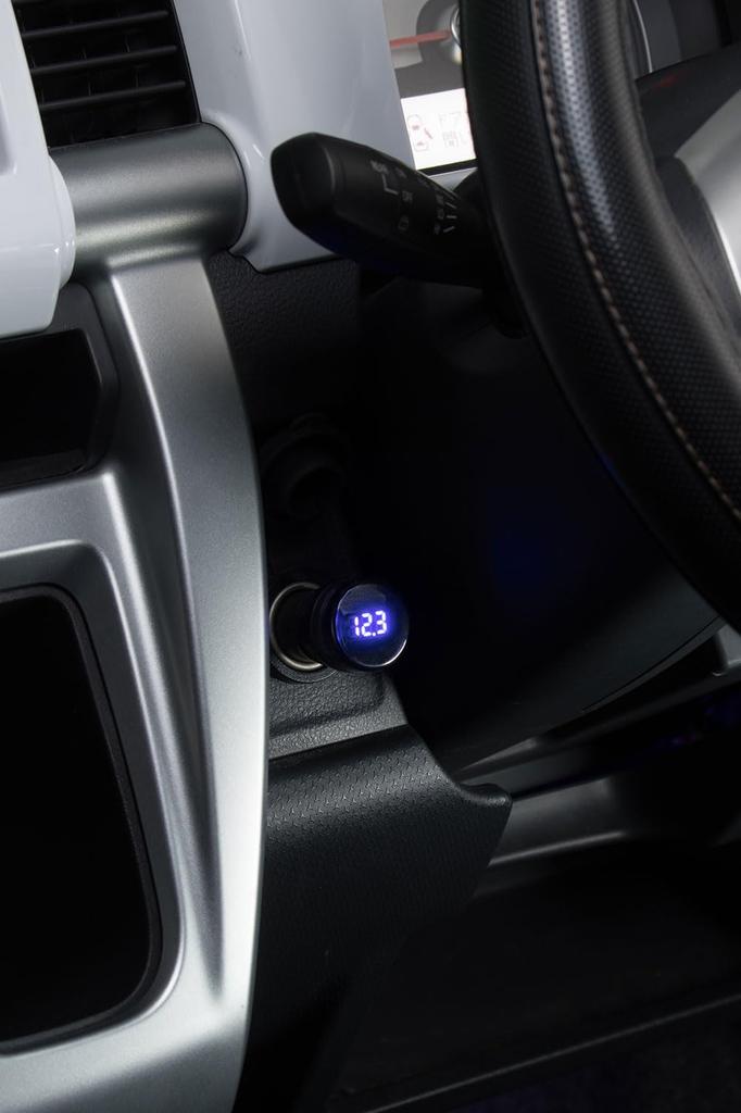 Amon Voltmeter You can check the voltage from inside the