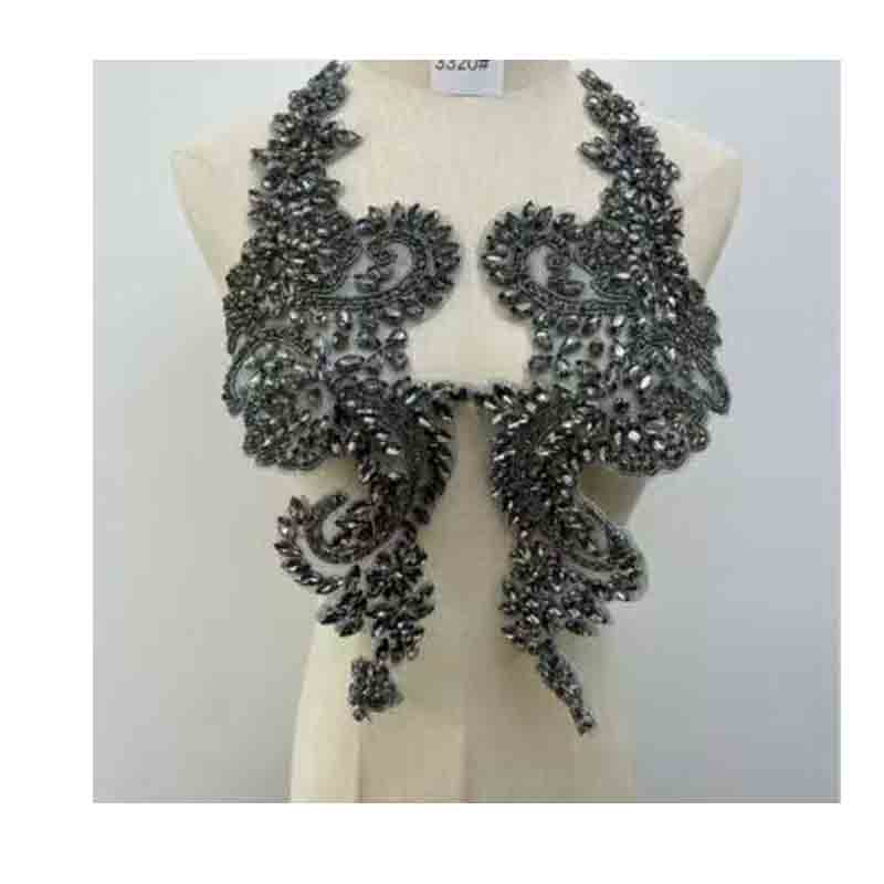 Designer's 3D Lace Floral Crystal Patch Hot-Fix Glass Applique for Tight Dress with Loose Rhinestones