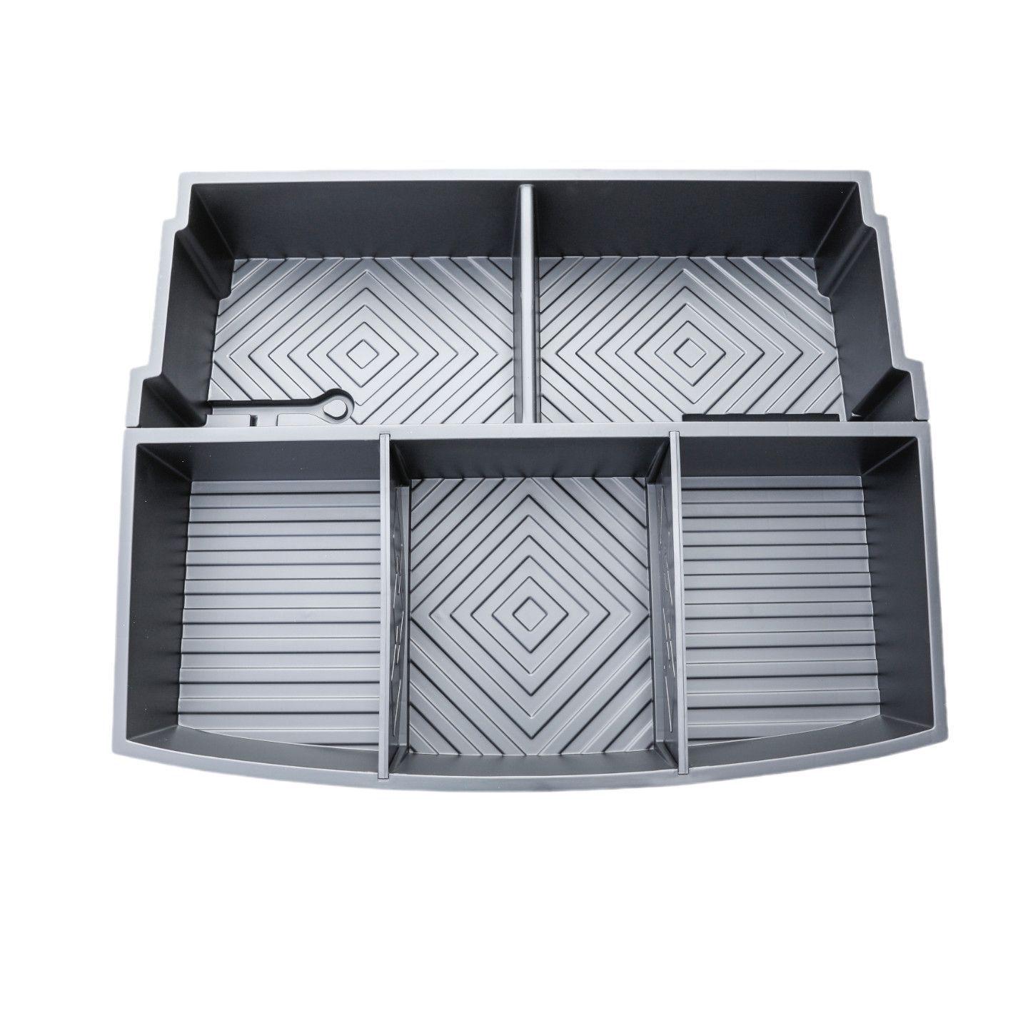 Wuling Xingguang 560 Hidden Trunk Compartment: Large Capacity Storage Box
