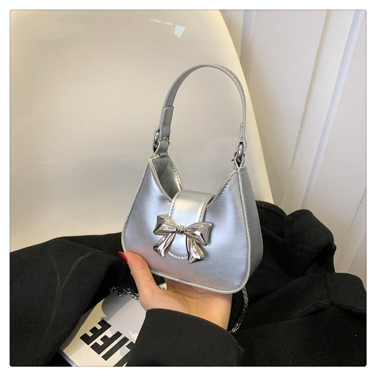 Trendy Single Shoulder Handbag Simple Earphone Bag Korean 2024 New Butterfly Bow Chain Crossbody Bag Women Black