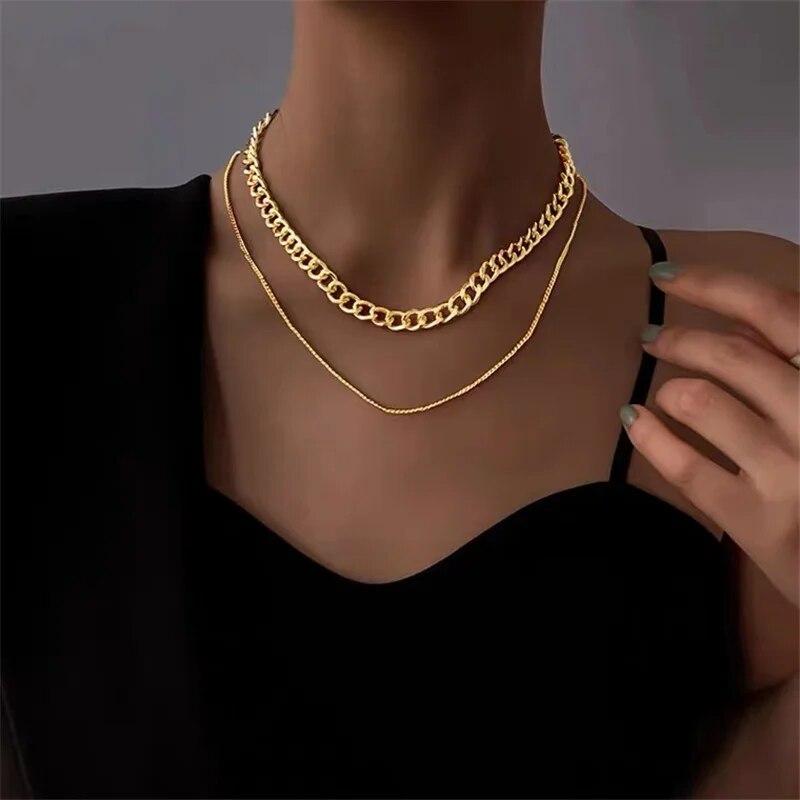 Collar con colgante de serpiente Punk Vintage para mujer, Hip Hop, Color dorado, cadena gruesa multicapa, retrato de moneda, joyería de moda