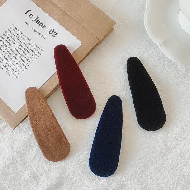 Korean Trendy Velvet Hairpin: Plush Bangs Clip for Fall/Winter