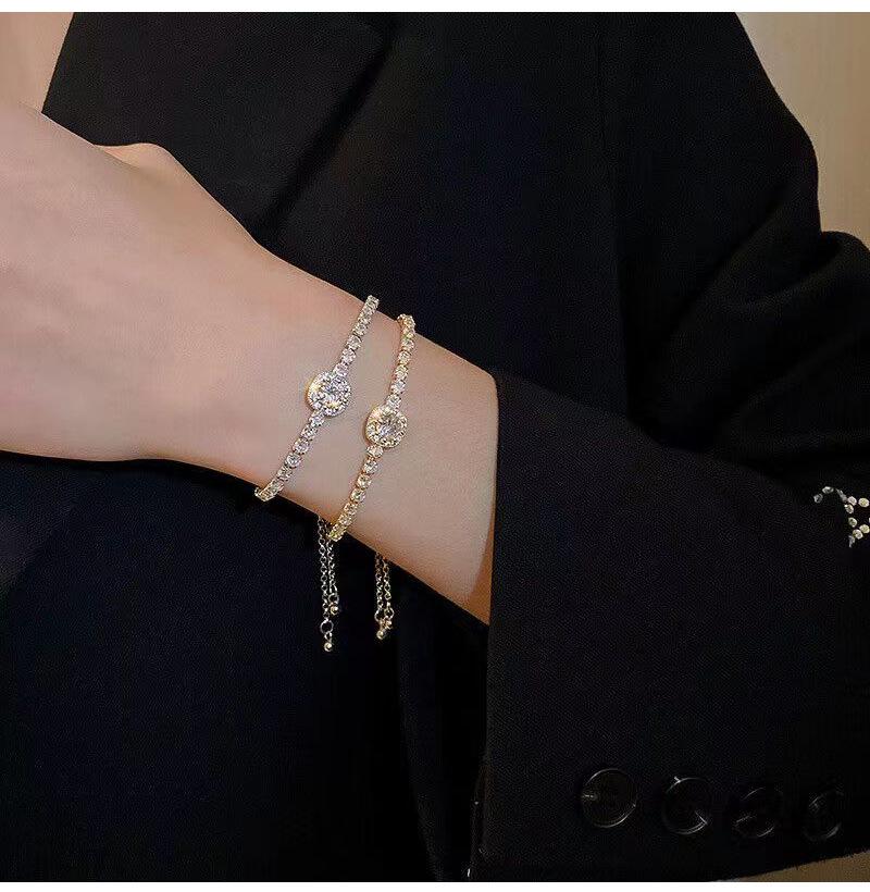 Korean Style Elegant Adjustable Zirconia Square Bracelet - Versatile, Light Luxury Hand Jewelry