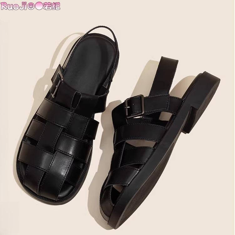 Leather flat bottom square head Roman sandals women's summer 2025 new French retro woven baotou pig cage shoes soft sole tide