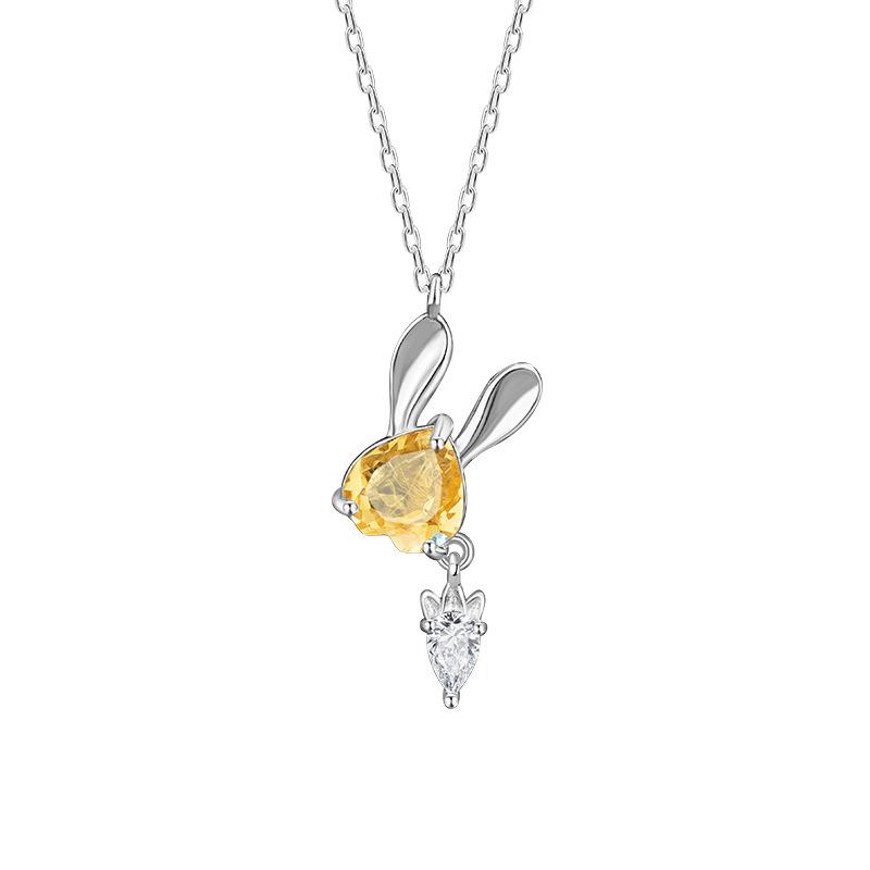 Natürlicher Quarzkristall süße Kaninchen Halskette s925 Sterling Silber eingelegt mit Liebe Granat Topas Nischen-Design Schlüsselbein Kette Damen
