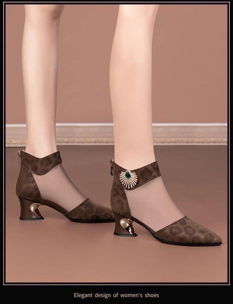 2025 Elegantní síťované boty a sandály s kamínky se špičatou špičkou a středním podpatkem pro ženy v nadměrných velikostech