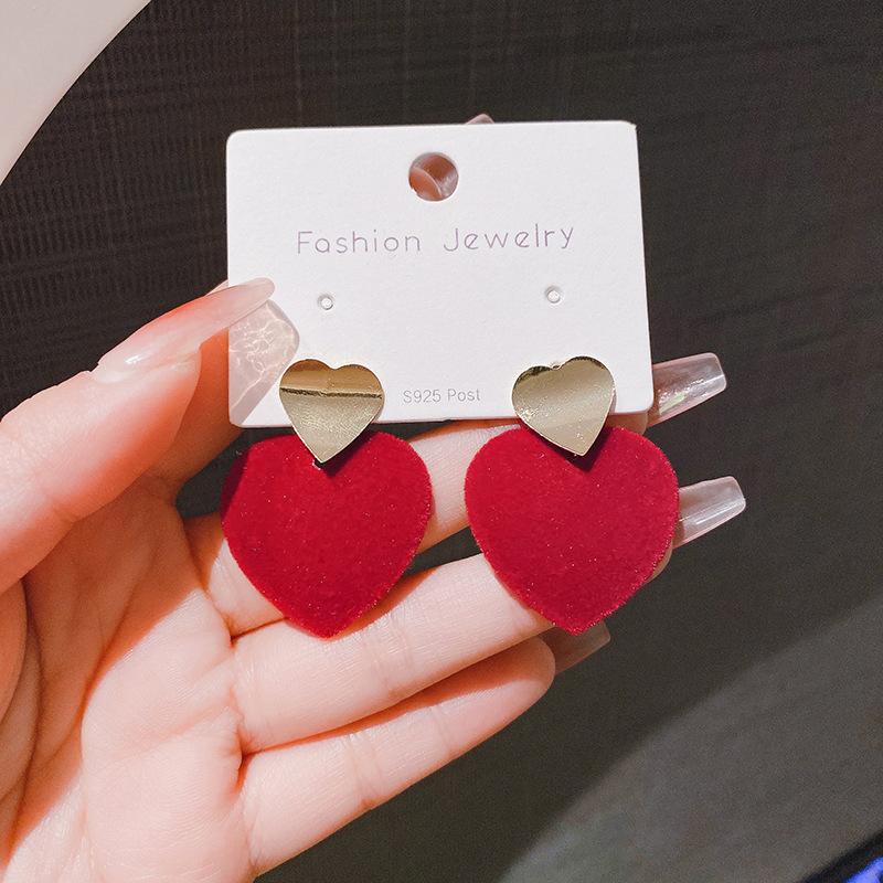 Red Flocking Love Simple High-end Earrings Retro New Atmosphere Earrings Fashionable Atmosphere Versatile Earrings