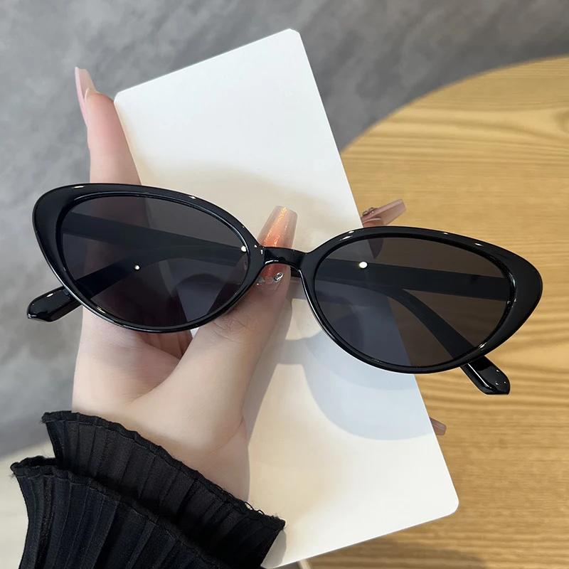 Rivets Brown Cat Eye Sunglasses for Women Retro Designer UV400 Protection Fashion Shades Purple Eyewear