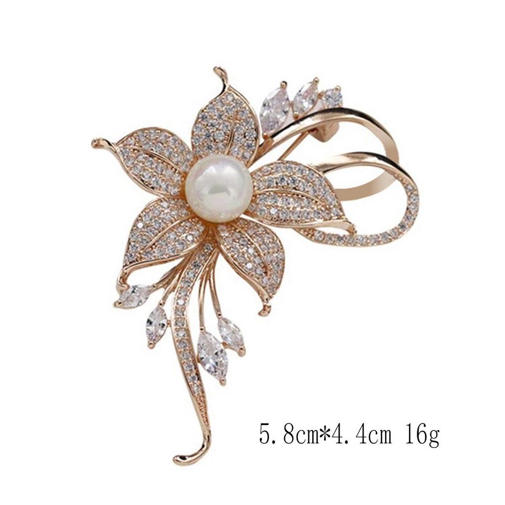 Elegant Women's Pearl Rhinestone Five-Petal Brooch Suit Pin