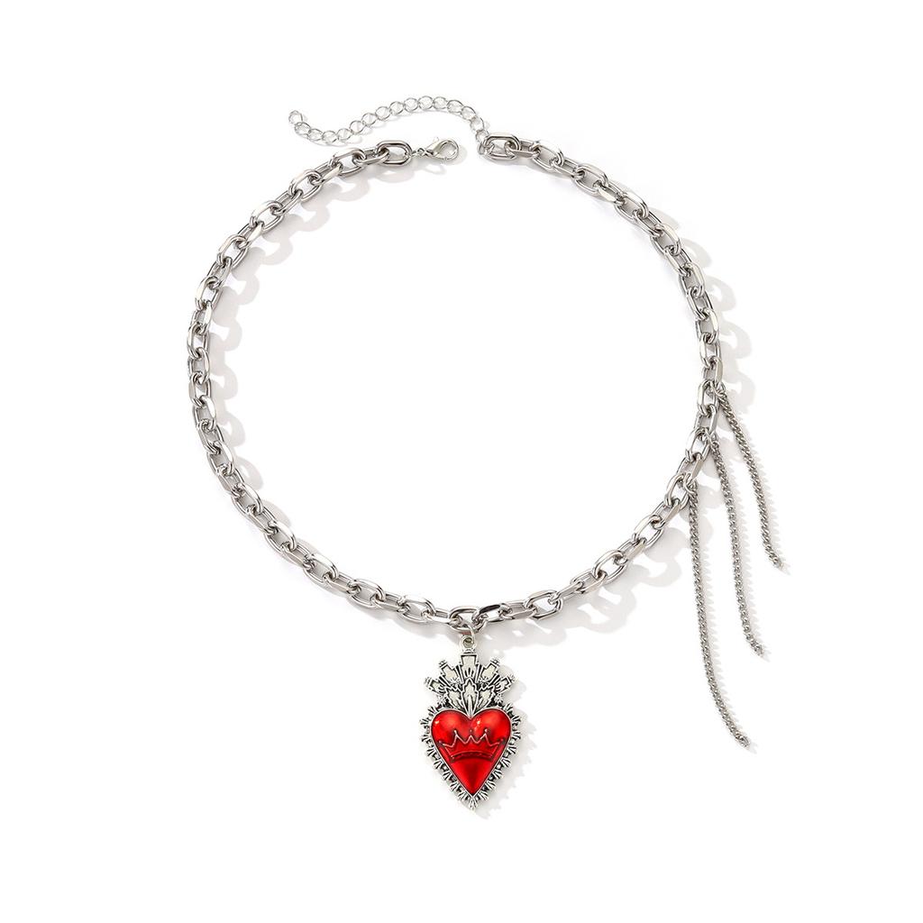 Collana con ciondolo a forma di cuore rosso ins europea e americana, design retrò, collana alta gamma con frange per la clavicola di Halloween