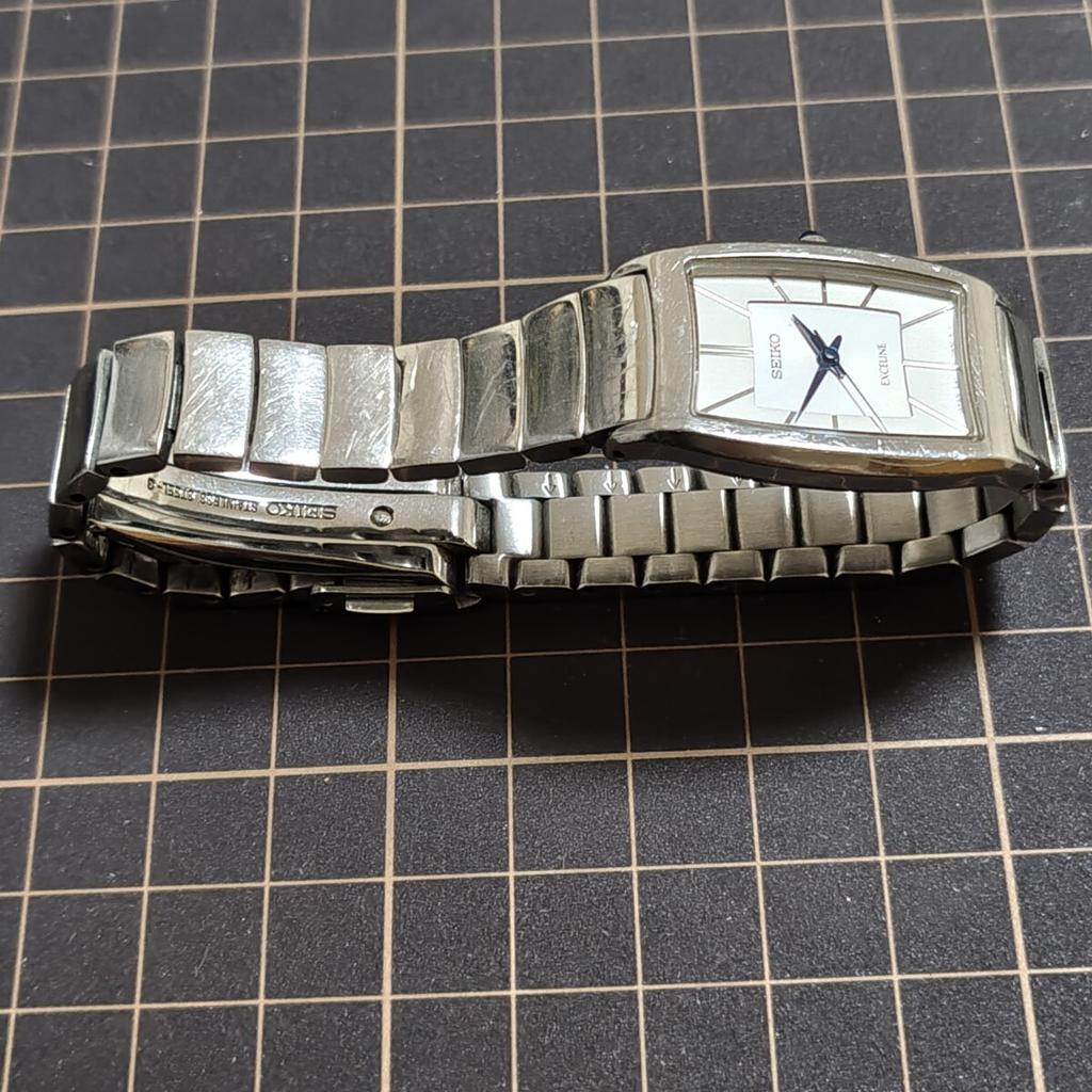 SEIKO Exceline Rectangular Blue 3 New Management K26 [Working Condition] Watch, Hands, Hands, Battery