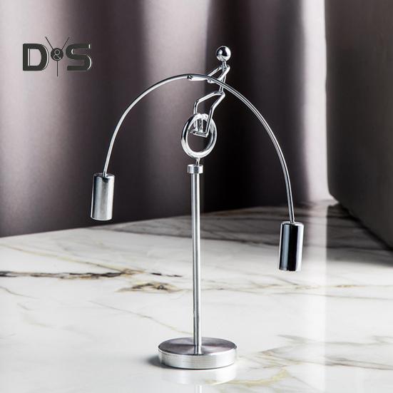 Einrad Mann Balance Dekoration Physik Balance Spielzeug Metall Balancing Rotating Little Man Home Office Desktop Ornament Geburtstagsgeschenk