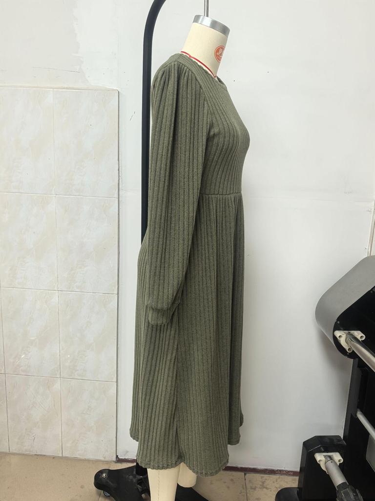 2025 Autumn/Winter Women's A-Line Knit Long Sleeve Dress - Solid Color Round Neck