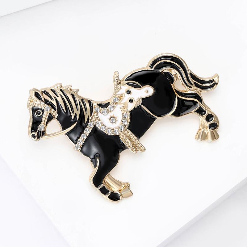 4-Color Alloy Running Horse Brooch Pins Fashion Exquisite Zodiac Horse Badge Women Kid'S Clothes Backpack Brooches New Year Gift