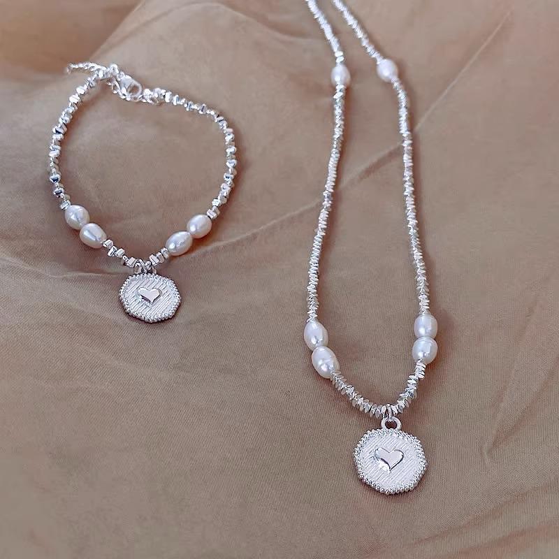 

Silver Plated Heart Freshwater Pearl Nugget Bracelet - Elegant Women s Design