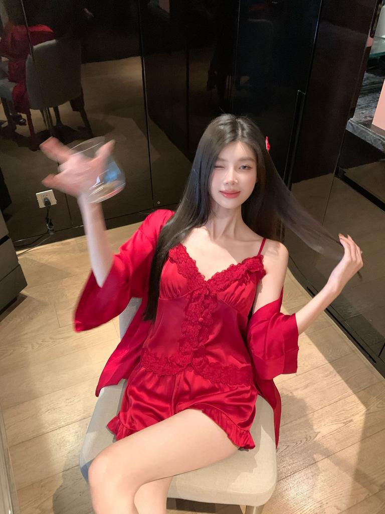 Ice and snow silk pajamas spring new pure desire French lace suspenders shorts with chest pads three-piece loungewear