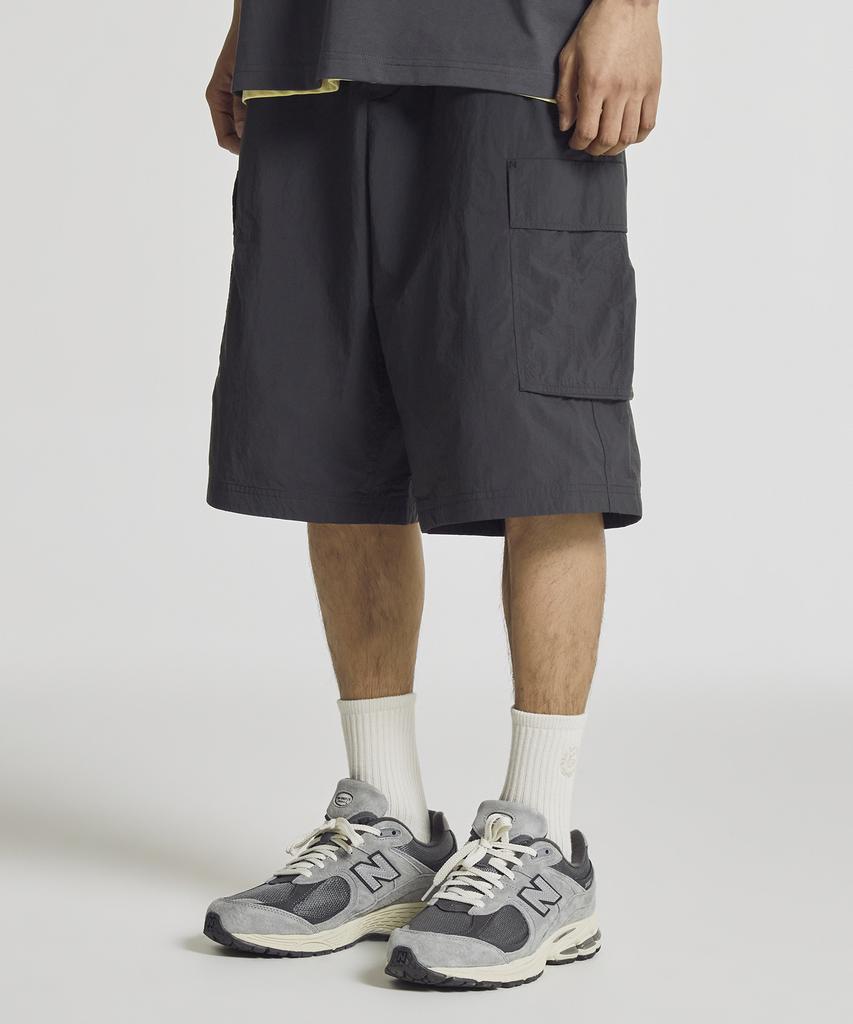 Nyuballanseu Nbnvg21513 / Uni Frozen Cotton-Like Cargo Knee-Length Bermuda Shorts (Charcoal)