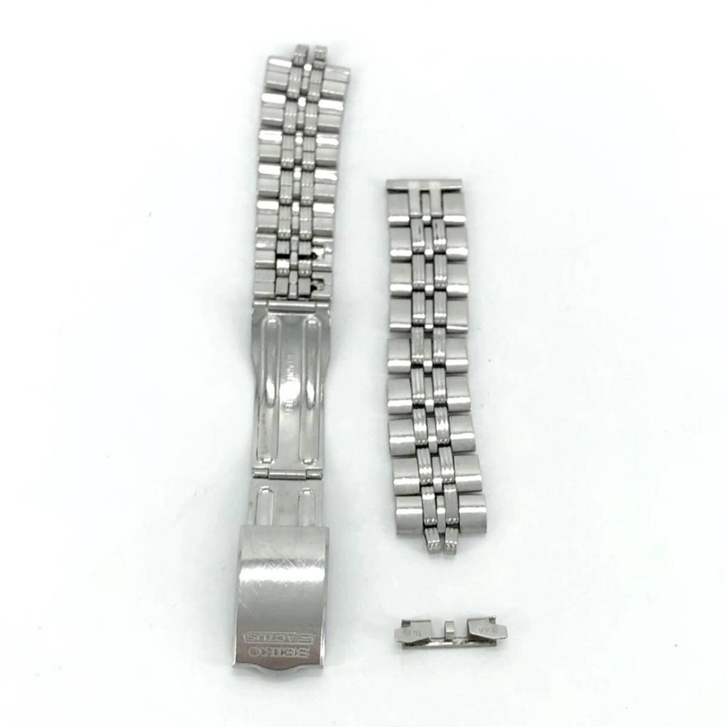 New strap Working SEIKO 5 ACTUS automatic 1970 silver 3 replaced. condition. 6106-7490 winding, model, dial, day-date, men's wristwatch, hands.