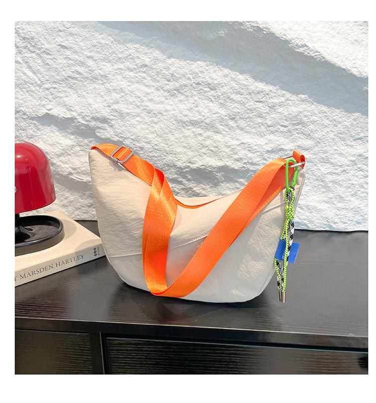 Retro casual style large capacity dumpling satchel new casual literary single shoulder messenger bag fashion