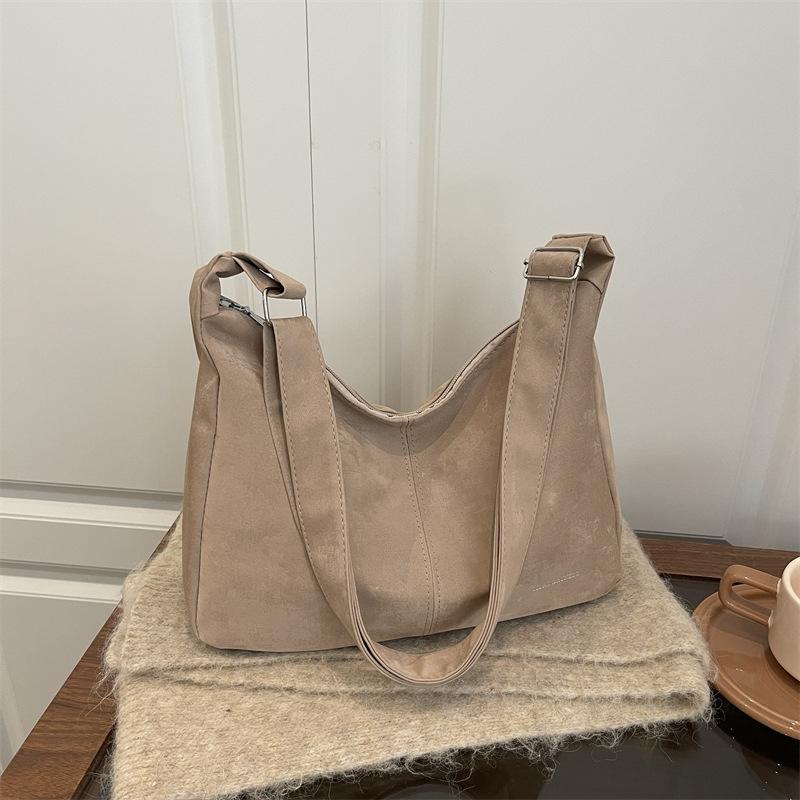 

Women s bag new retro commuter versatile fashion niche large-capacity casual shoulder messenger bag