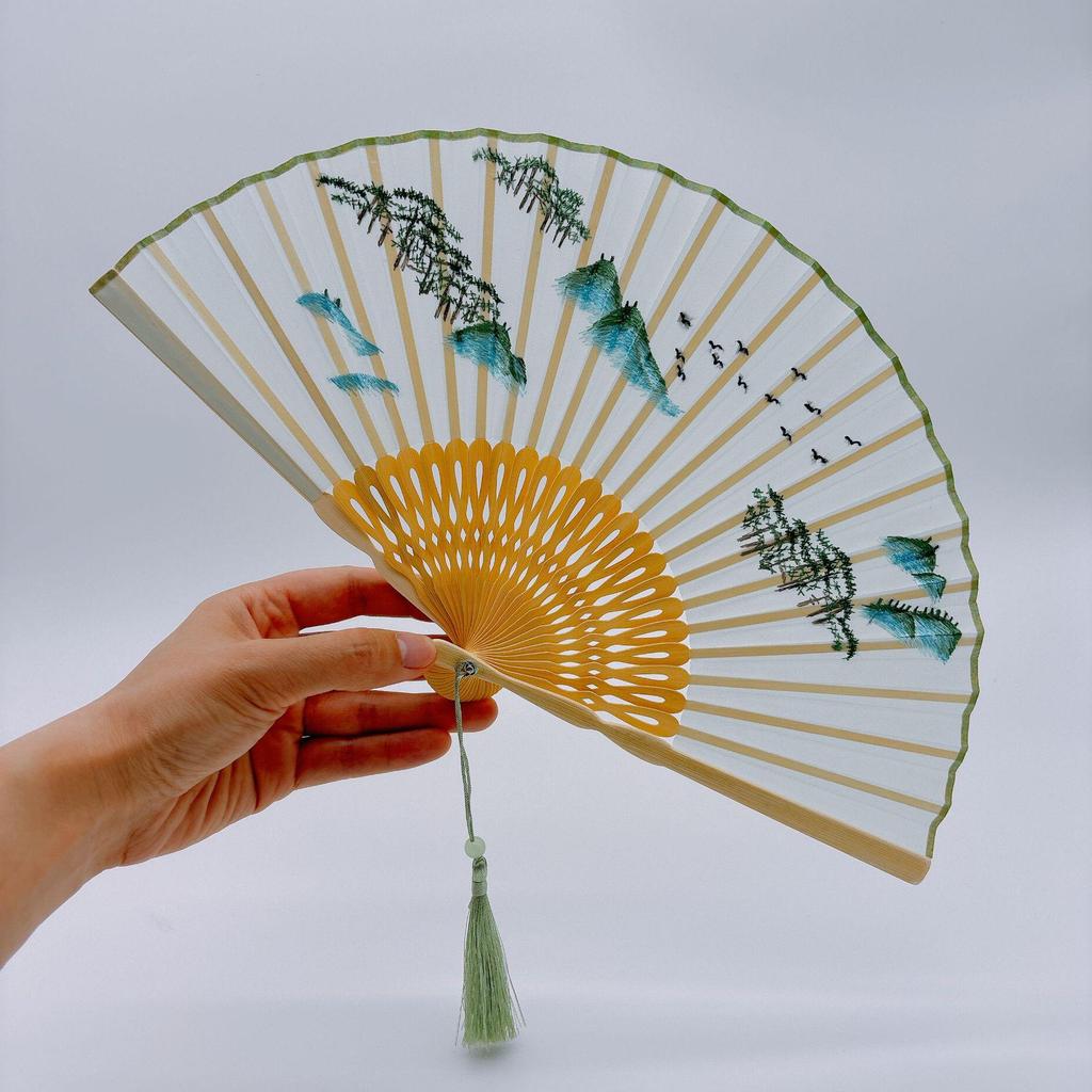 Hanfu Faltfächer im antiken Stil: Neuer chinesischer Design-Tanzfächer für Damen