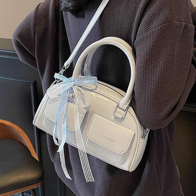 French Sweet Fashion High Sense Portable Boston Bag Niche Design Simple Solid Color Commuter Messenger Bag Women